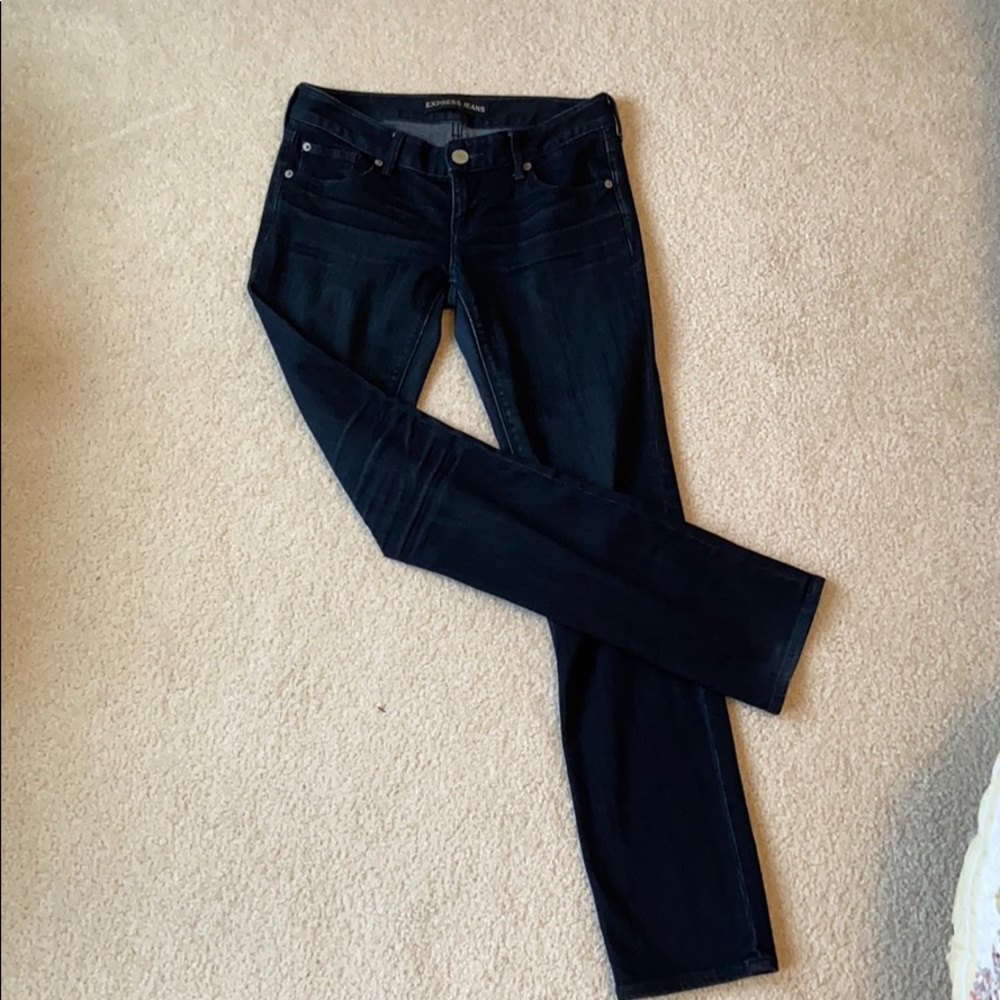 Express women’s straight leg jeans. 2R